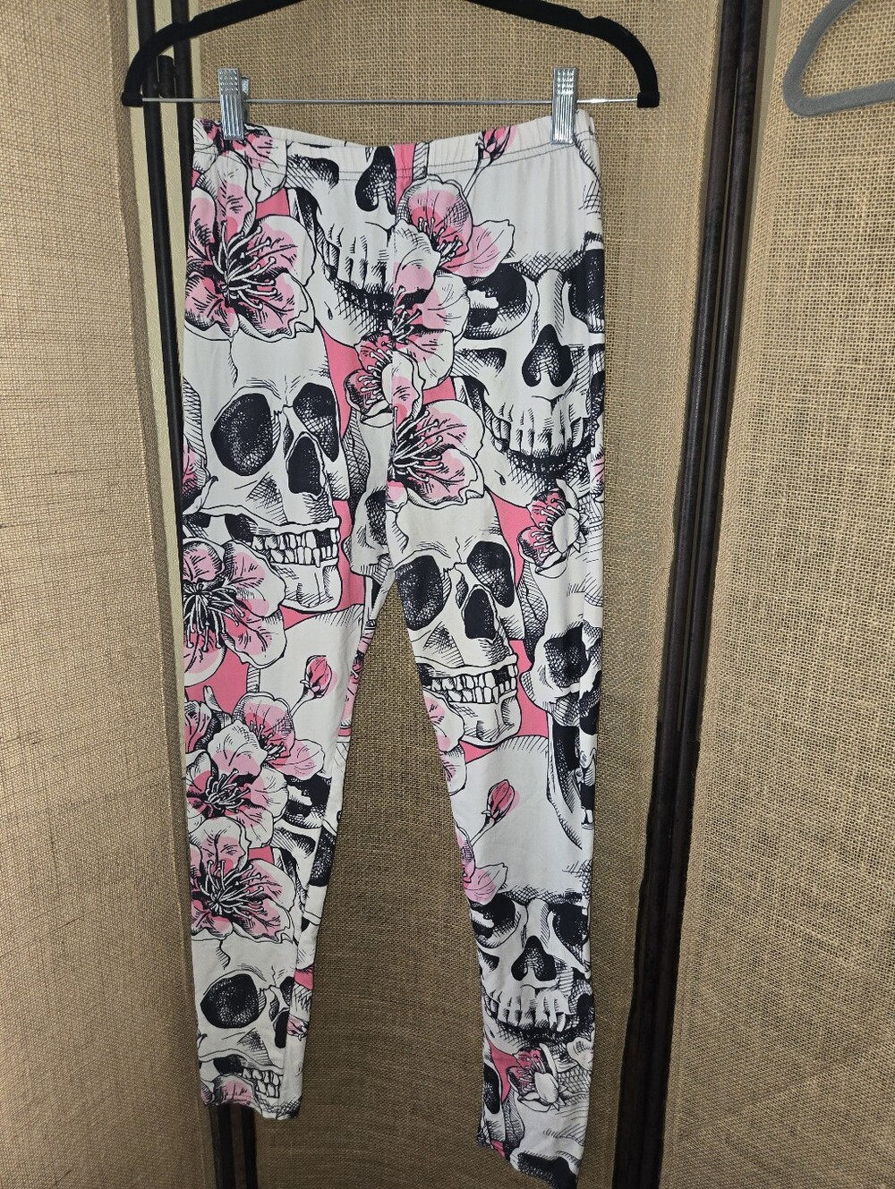 Women's Whimsygoth Punk White & Pink Skull Floral Leggings Size 16